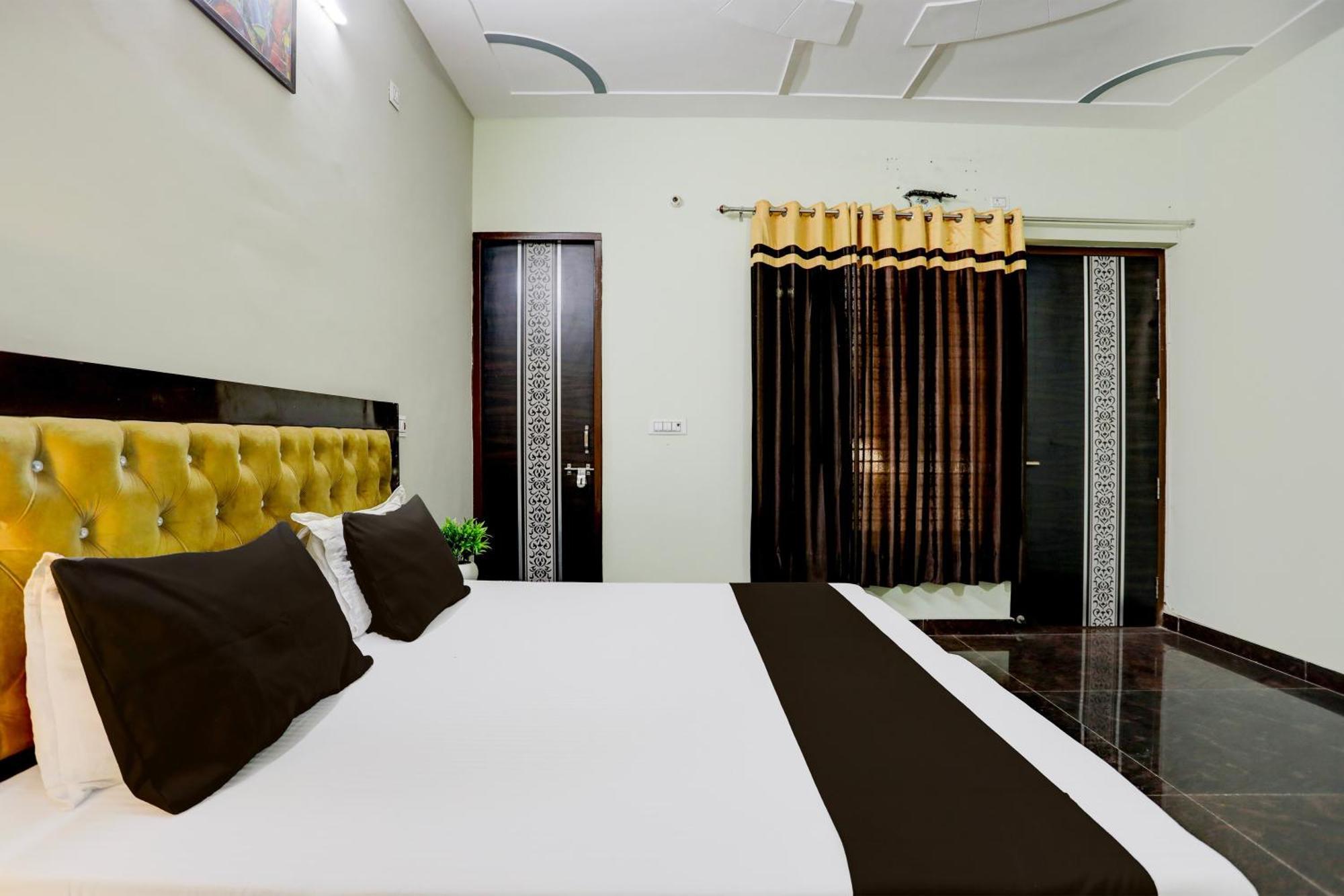 Hotel O Grand Epic Inn Noida Exterior photo